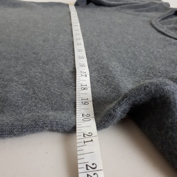 89th & Madison Light Gray Wide Sleeve Sweater - Picture 4 of 11